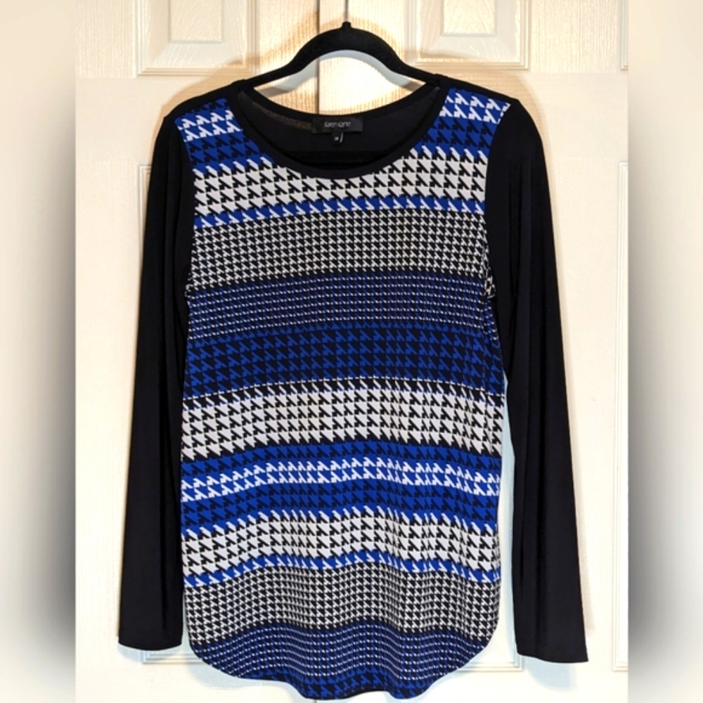 Stylish Black and Blue Houndstooth Top